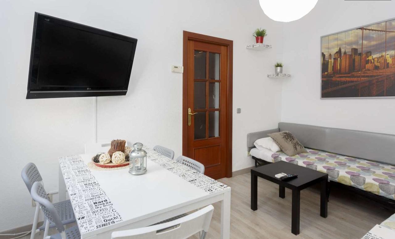 Latina Apartment Madrid Exterior photo