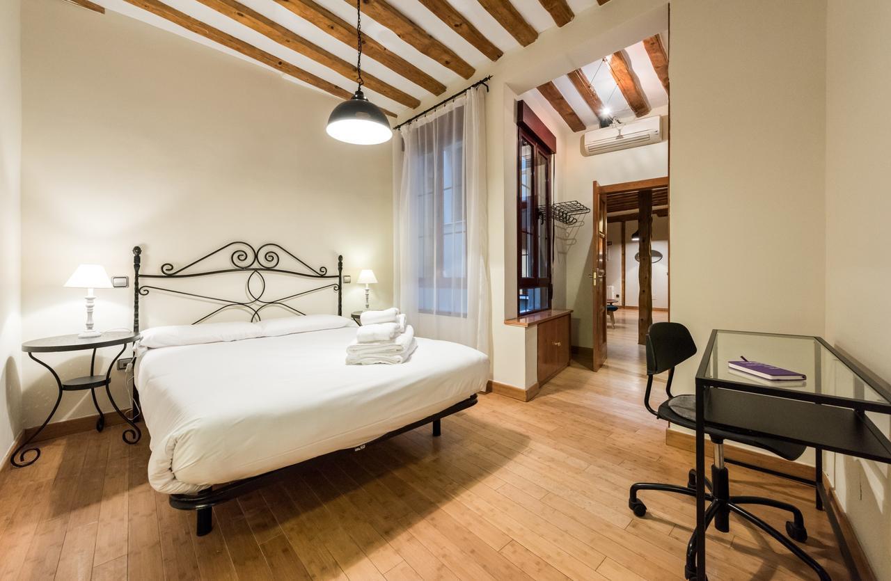 Latina Apartment Madrid Exterior photo